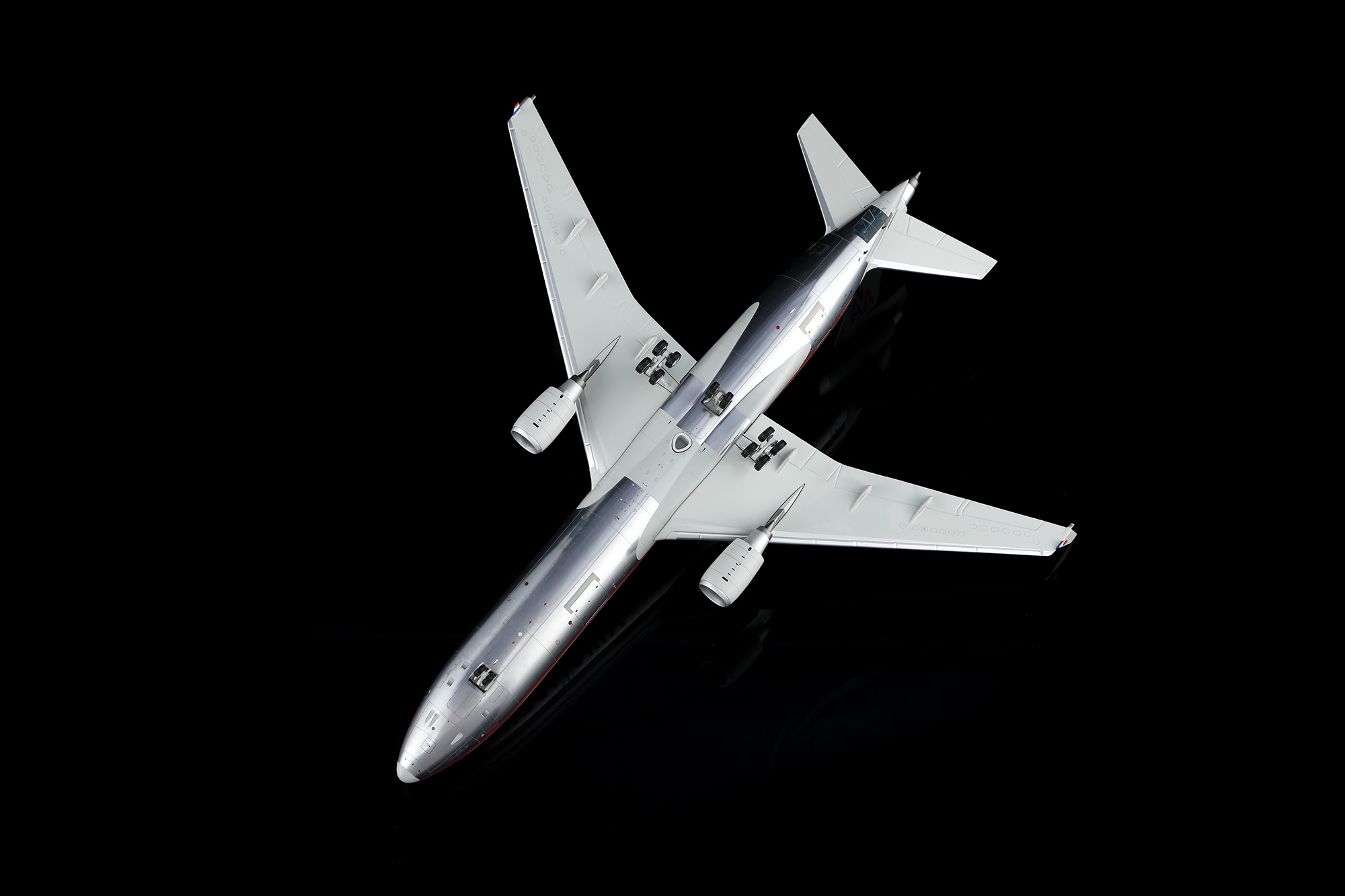 アメリカン航空 MD-11 N1766A 1/200 American Airlines MD-11 N1766A - SQwings
