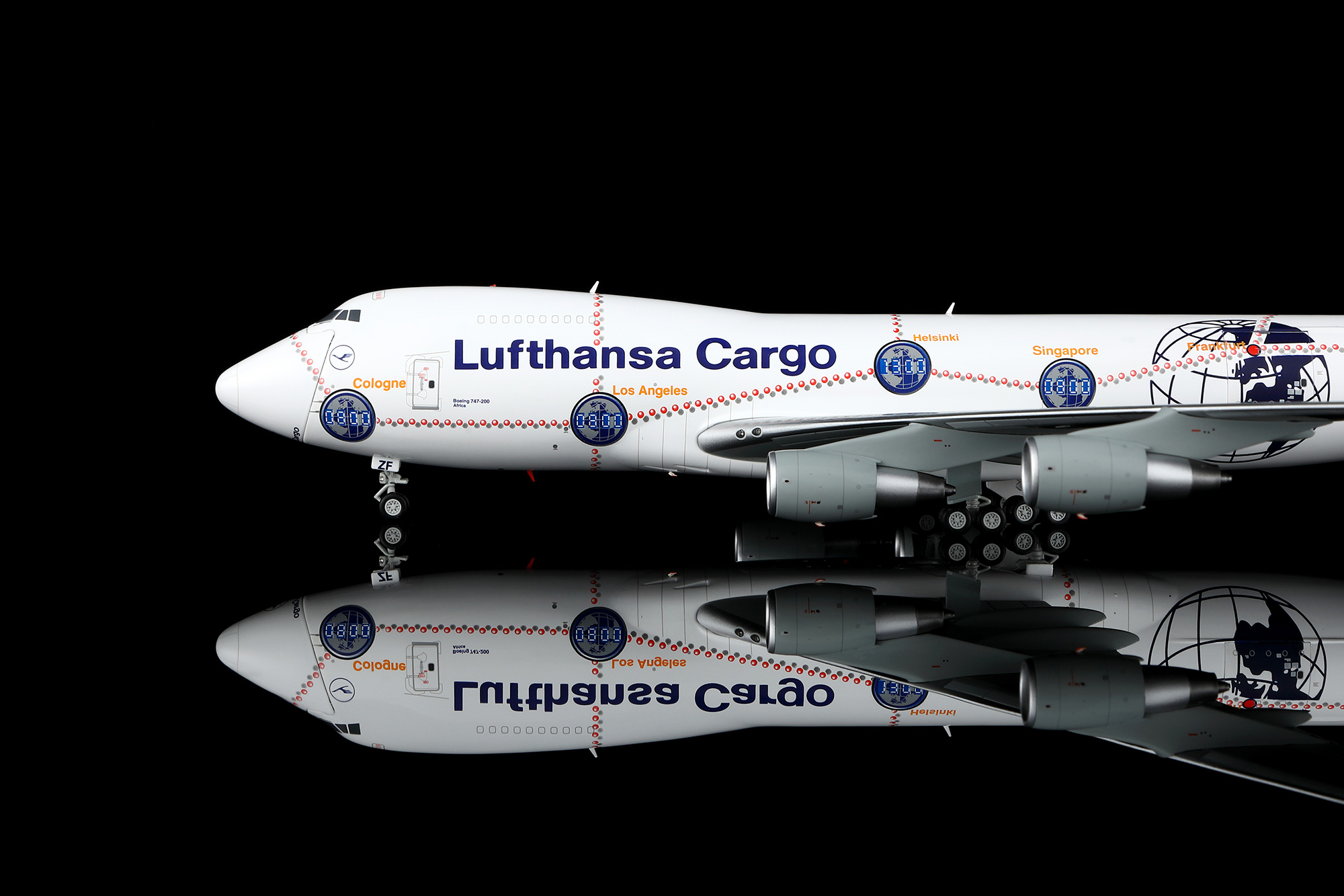 SQ Wings: Lufthansa Cargo B747-200F D-ABZF - DA.C