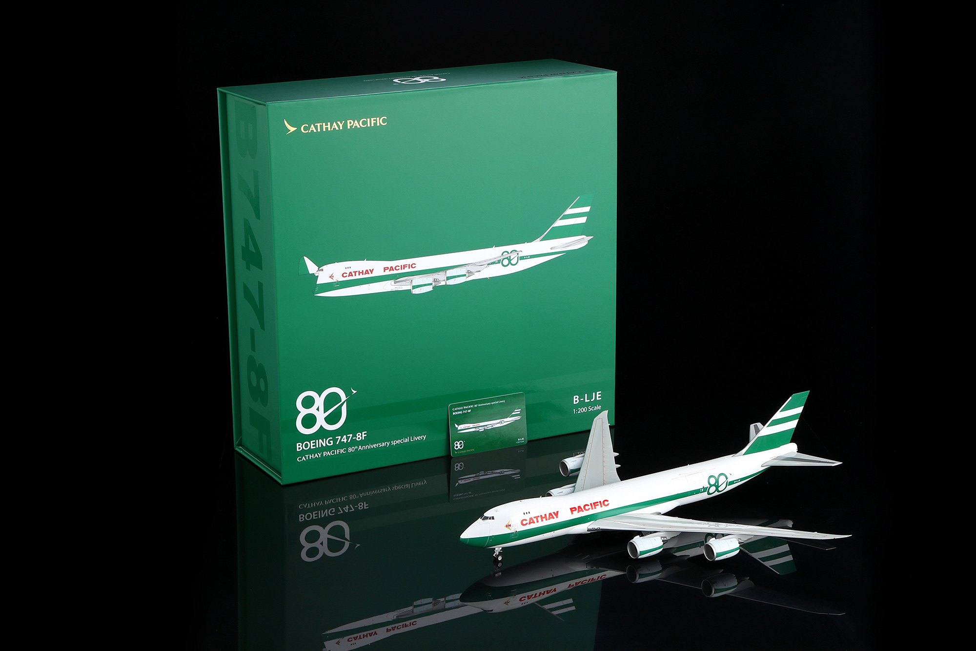 Cathay Pacific B747-8F 